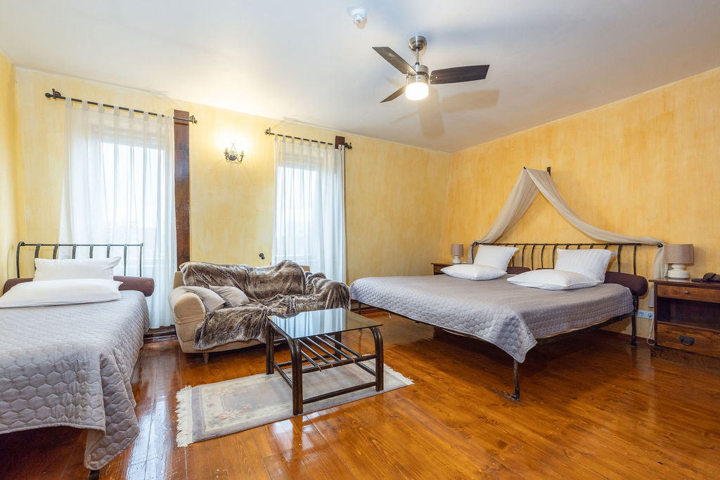 Klasikinis „Deluxe“ trivietis