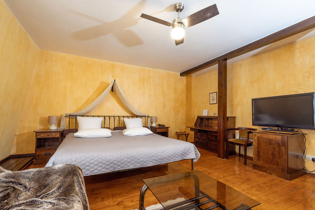 Klasikinis „Deluxe“ trivietis