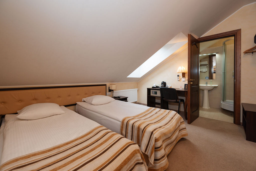 Ekonominės klasės dvivietis mansardinis